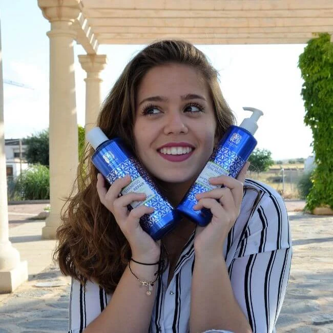 Pack Total Repair Para Cabellos Dañados - Champú, Mascarilla Y Acondicionador Bifásico - Imagen 4